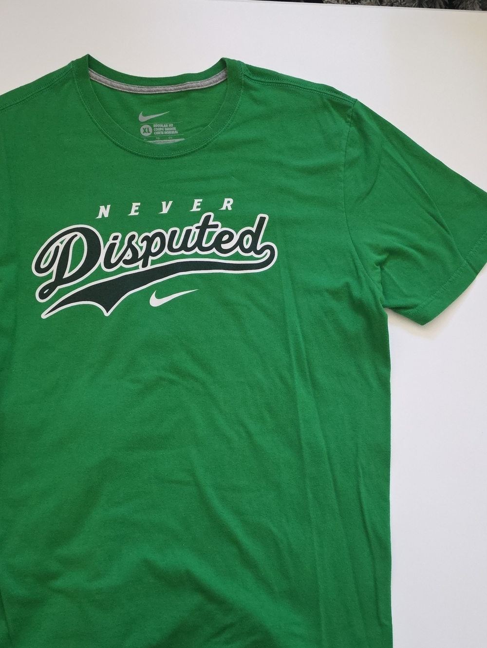 Nike Men's 'Never Disputed' Graphic Tee - Green & White